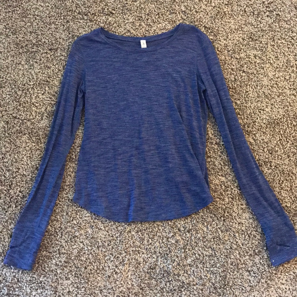 Lululemon blue longsleeve T-shirt